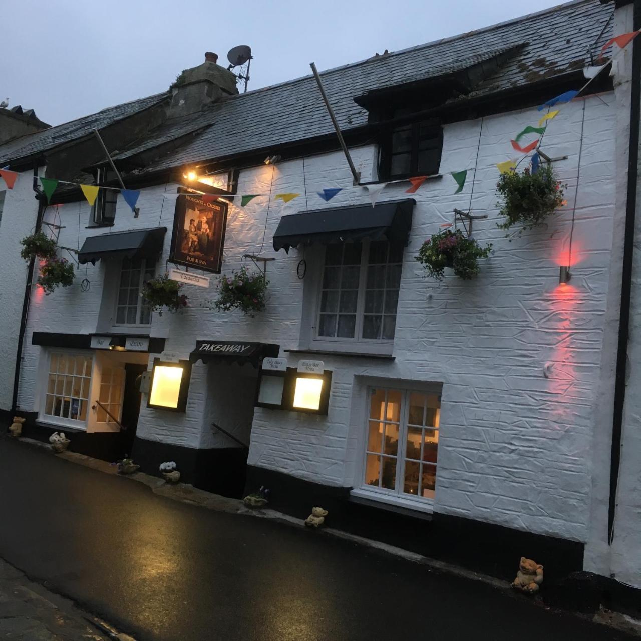 The Noughts And Crosses Inn ポルペロ エクステリア 写真